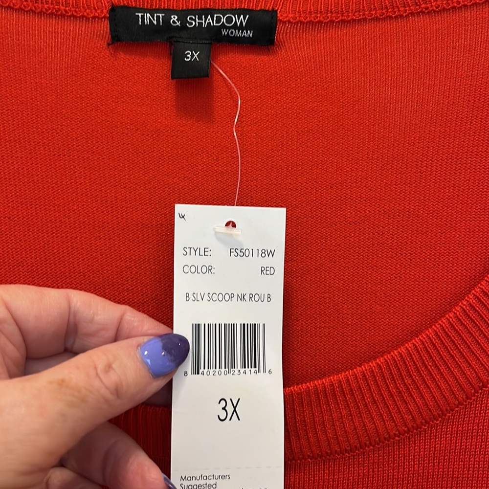 Red plus size pullover sweater - Picture 2 of 6